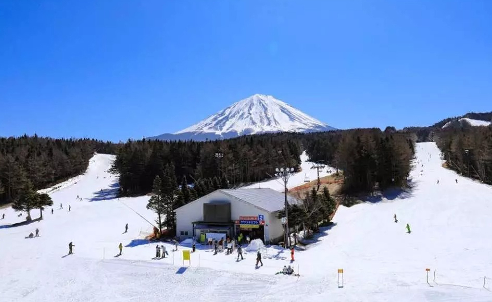 富士山二合目Yeti滑雪场 富士山二合目Yeti滑雪场